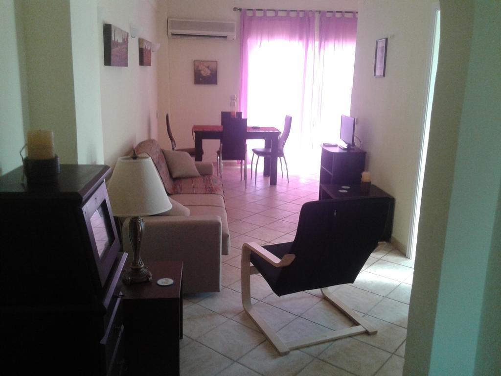 Foivos Seaside Apartments Agios Georgios  Rum bild