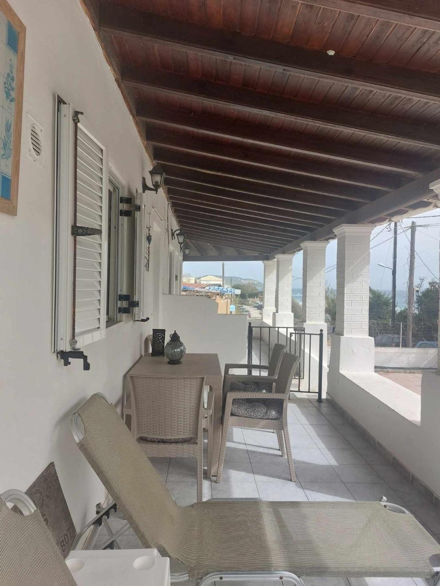 Foivos Seaside Apartments Agios Georgios  Exteriör bild