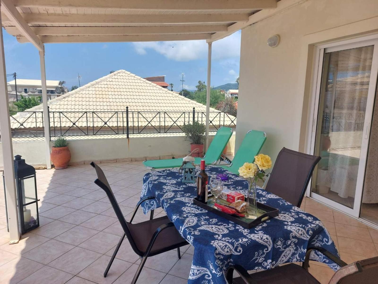 Foivos Seaside Apartments Agios Georgios  Rum bild
