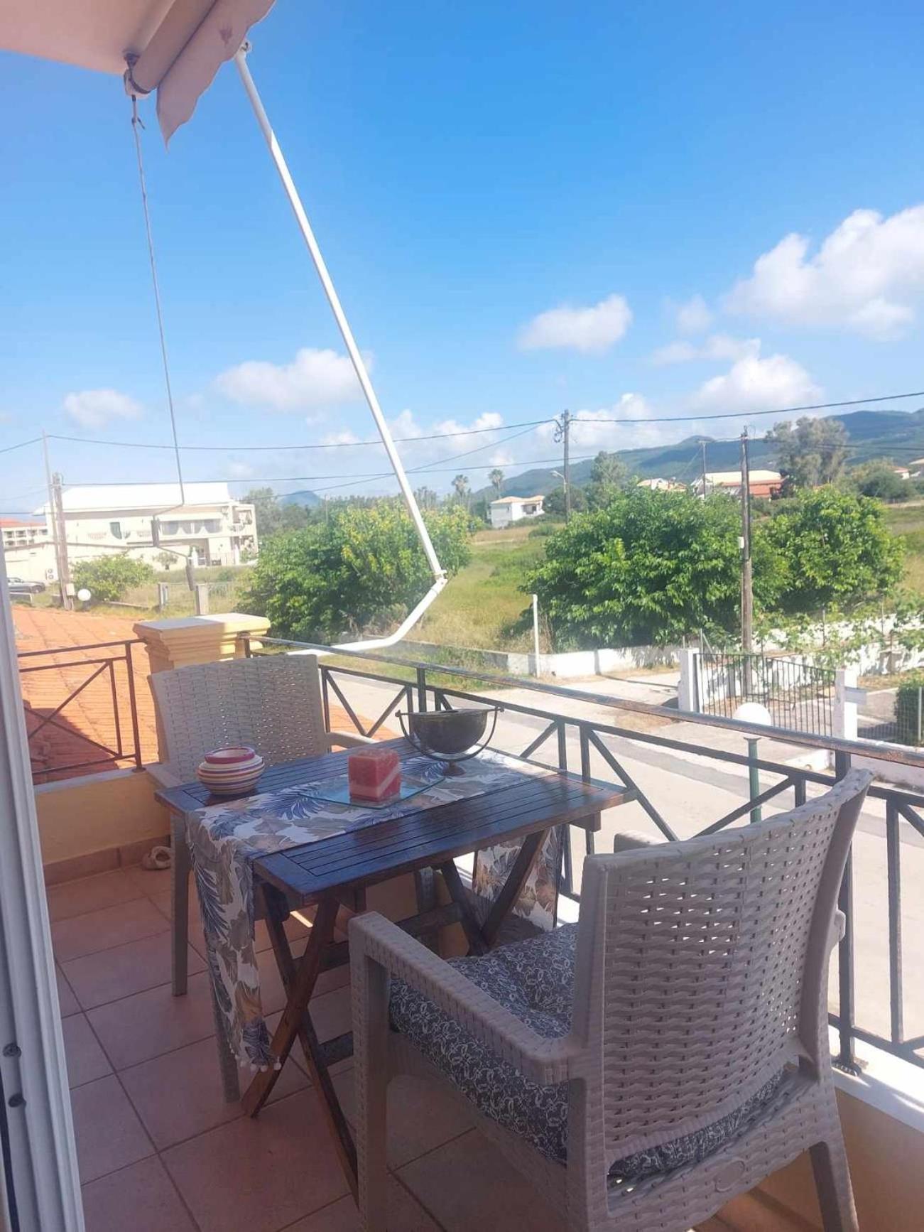 Foivos Seaside Apartments Agios Georgios  Exteriör bild