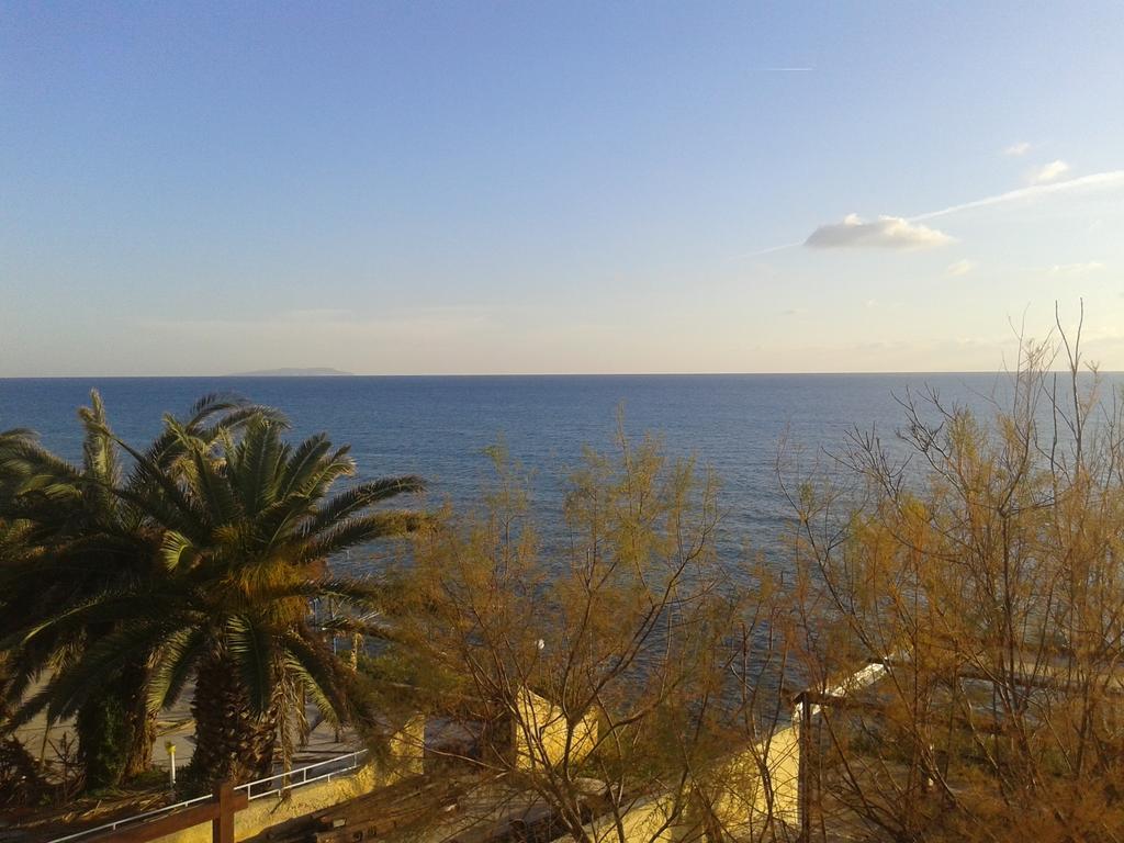 Foivos Seaside Apartments Agios Georgios  Exteriör bild