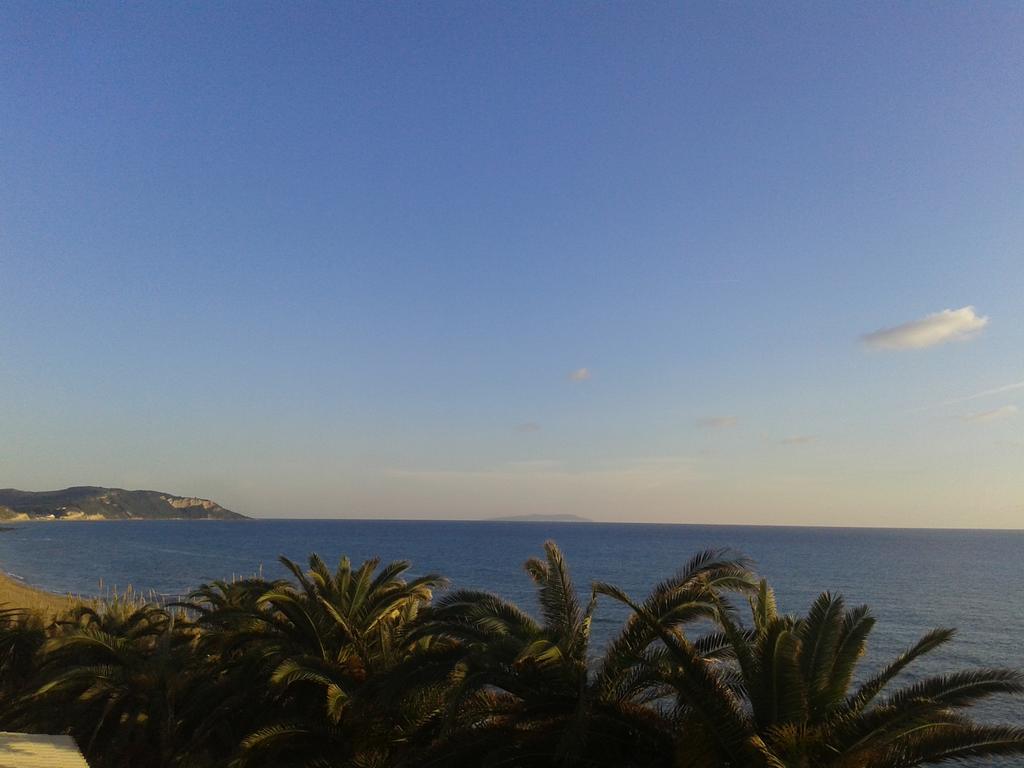 Foivos Seaside Apartments Agios Georgios  Exteriör bild