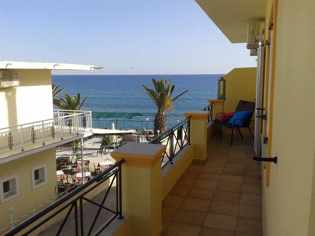 Foivos Seaside Apartments Agios Georgios  Exteriör bild