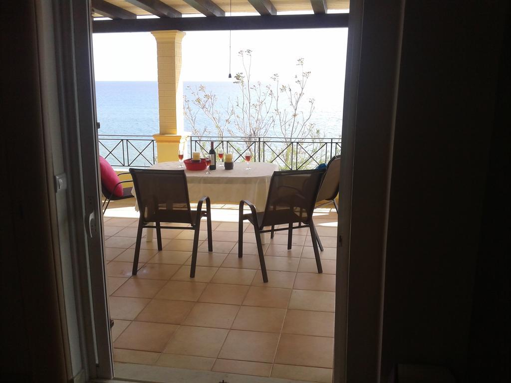 Foivos Seaside Apartments Agios Georgios  Exteriör bild