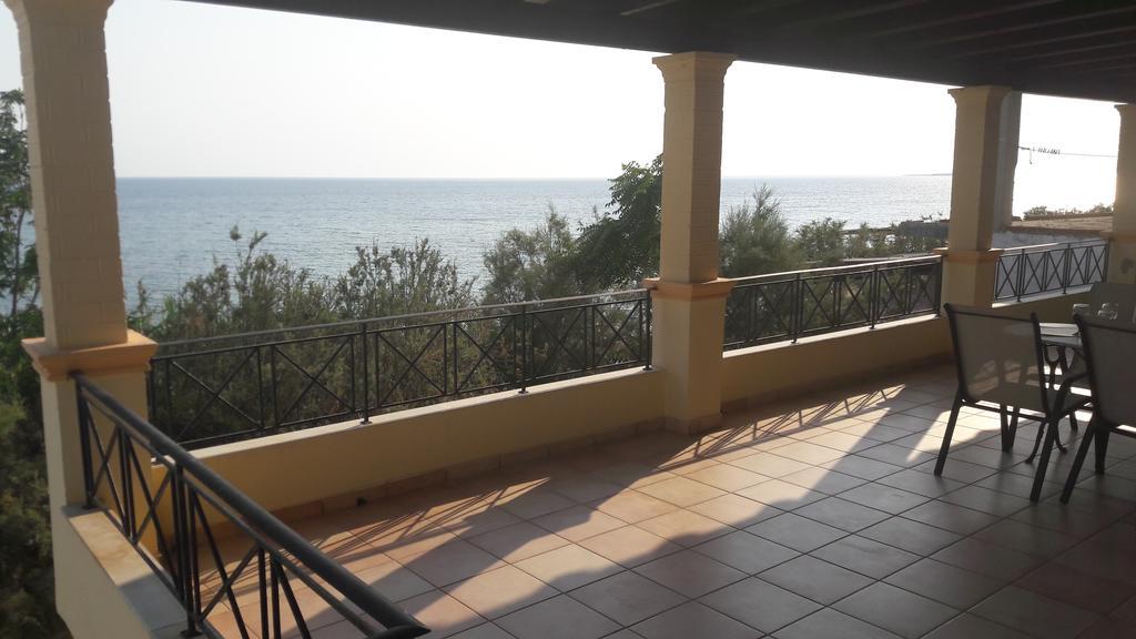 Foivos Seaside Apartments Agios Georgios  Exteriör bild